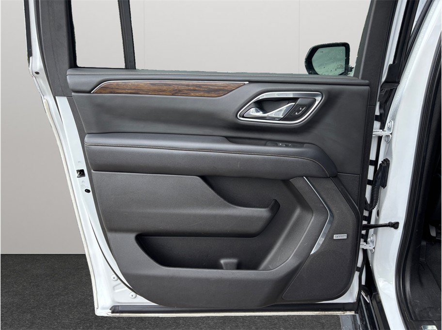 Used 2021 Chevrolet Suburban Premier RWD image 41