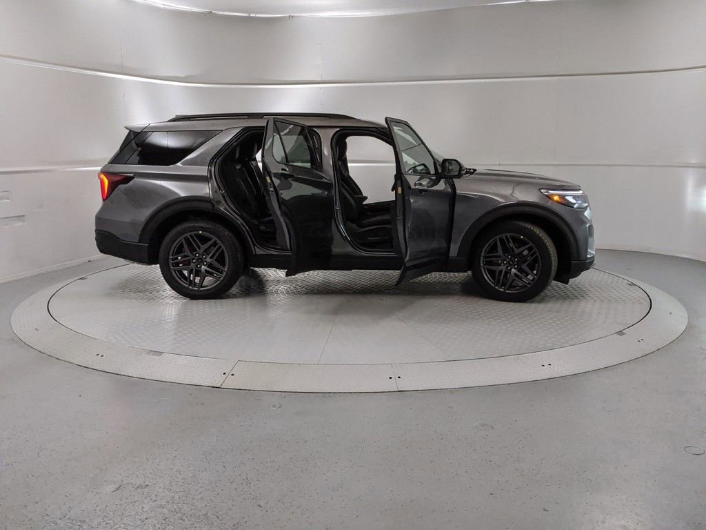 New 2025 Ford Explorer ST w/ Sun And Sound Package image 8