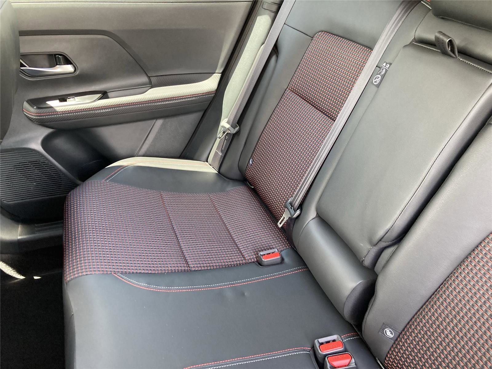 New 2025 Nissan Kicks SR image 28