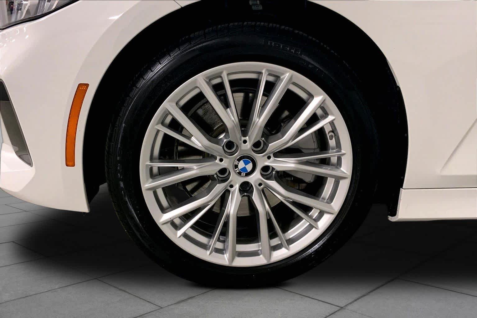 Certified 2023 BMW 330i xDrive Sedan w/ Driving Assistance Package AWD/4WD image 10