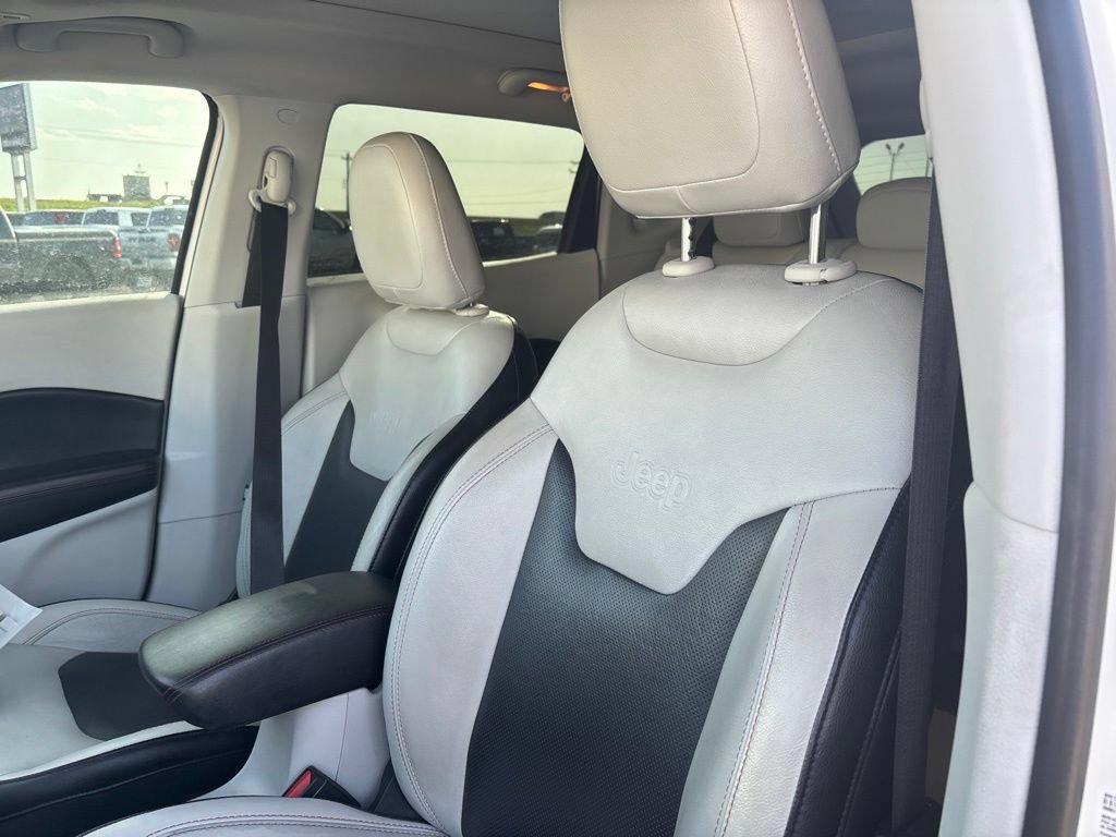 Used 2018 Jeep Compass Limited FWD image 7