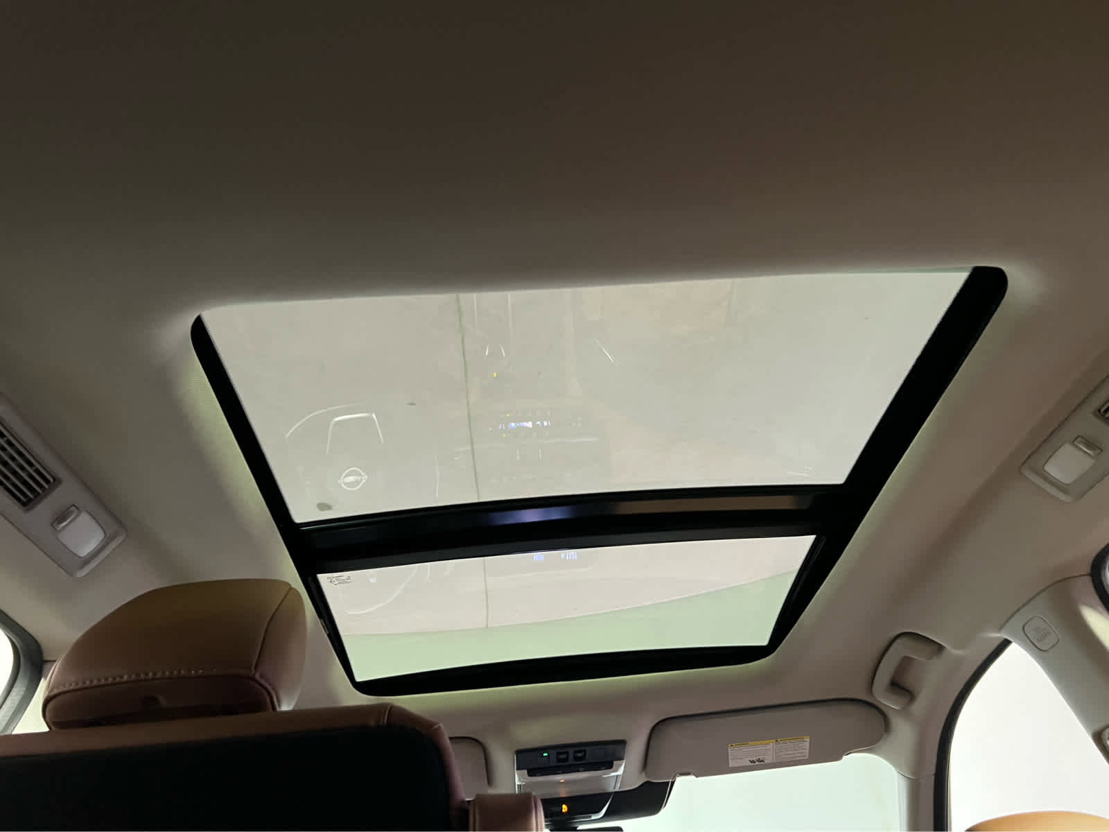 Used 2023 Nissan Pathfinder Platinum image 14