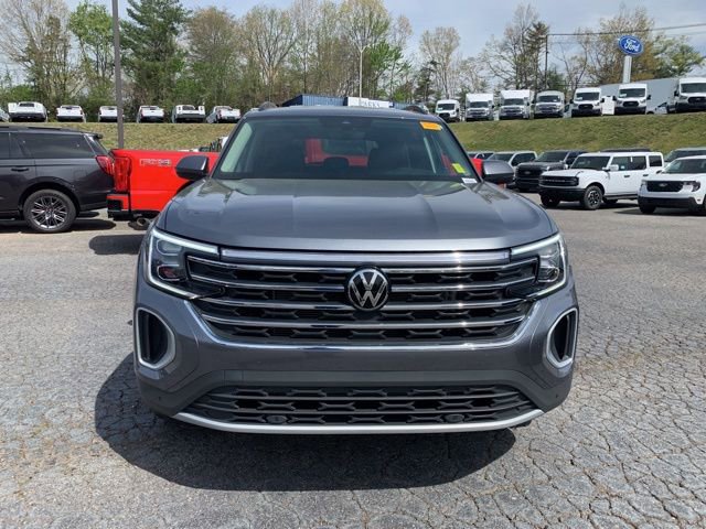 Used 2025 Volkswagen Atlas SE FWD image 3