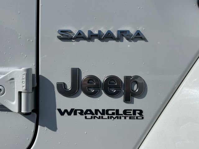 Used 2018 Jeep Wrangler Unlimited Sahara image 9