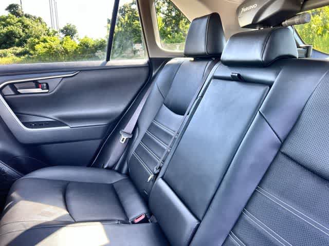 Used 2020 Toyota RAV4 Limited AWD/4WD image 14