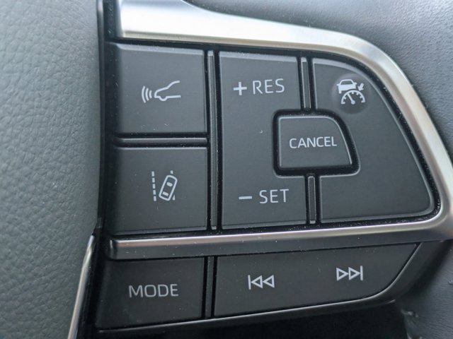 Used 2021 Toyota Highlander Limited image 25