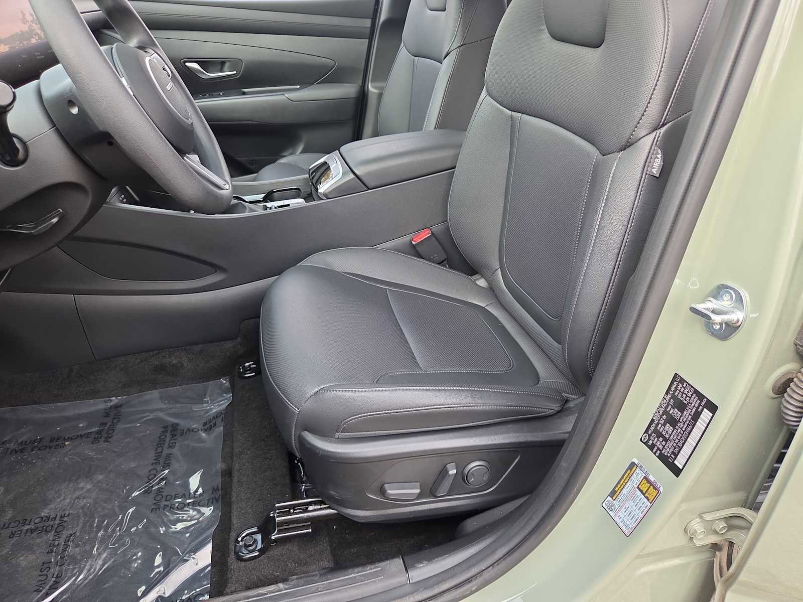 Certified 2025 Hyundai Santa Cruz SEL image 17