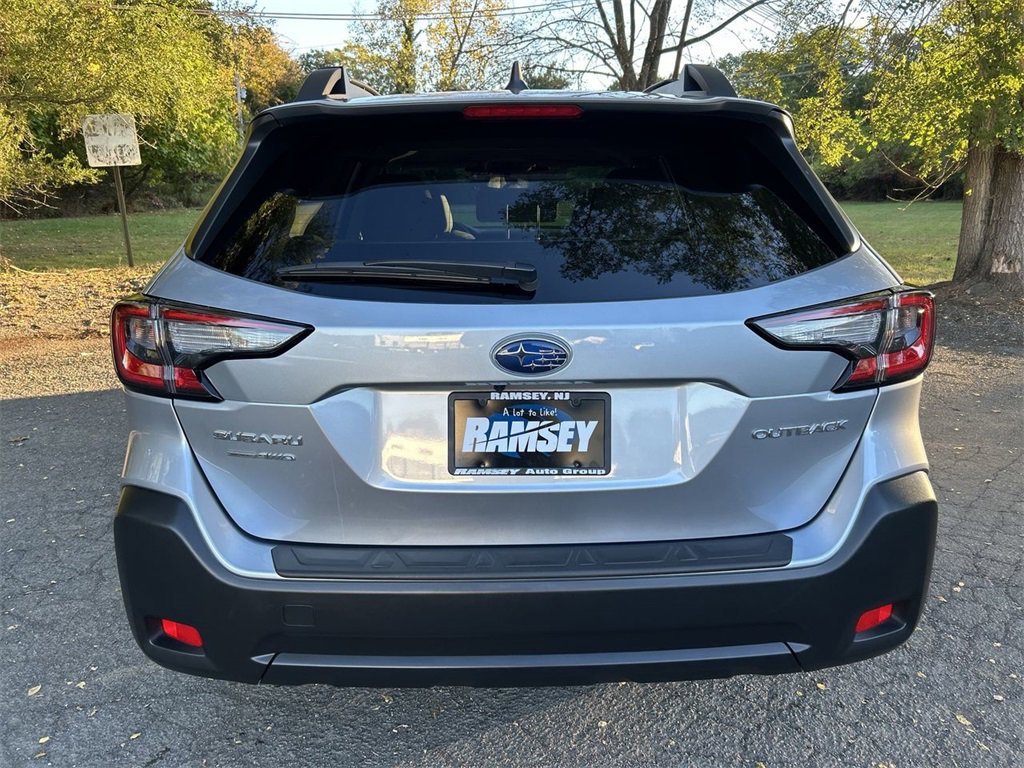 Certified 2025 Subaru Outback Premium image 26