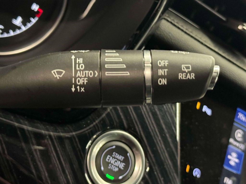 Certified 2025 Cadillac XT6 Premium Luxury image 25