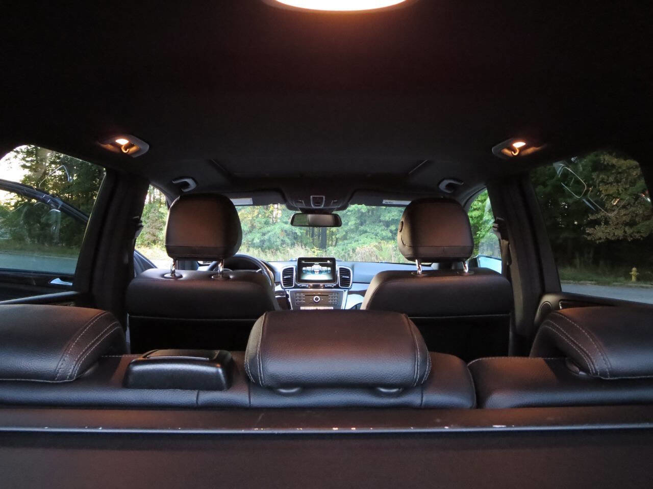 Used 2016 Mercedes-Benz GLE 350 GLE 350 4MATIC AWD 4dr SUV w/ Premium Package image 17