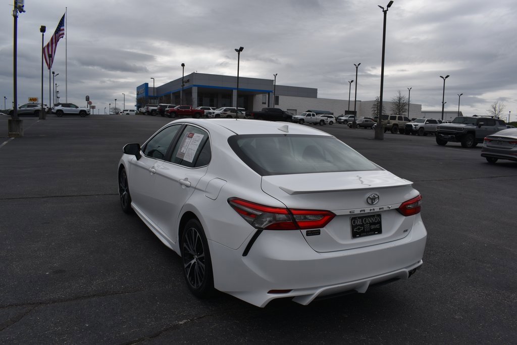 Used 2019 Toyota Camry SE image 5