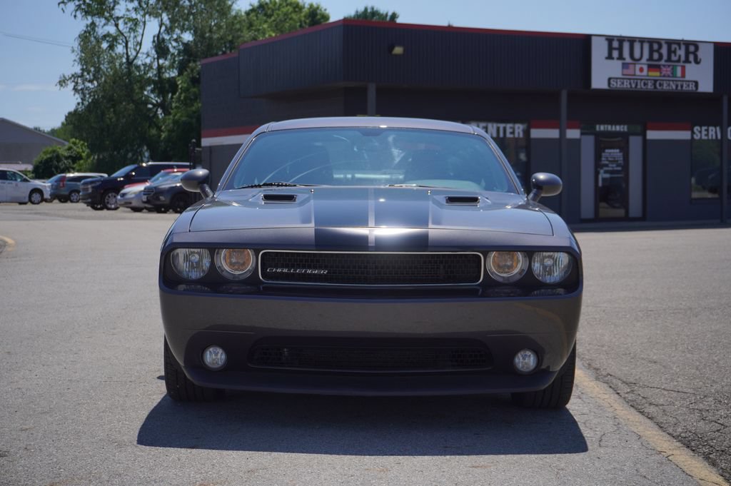 Used 2014 Dodge Challenger R/T Plus RWD image 2