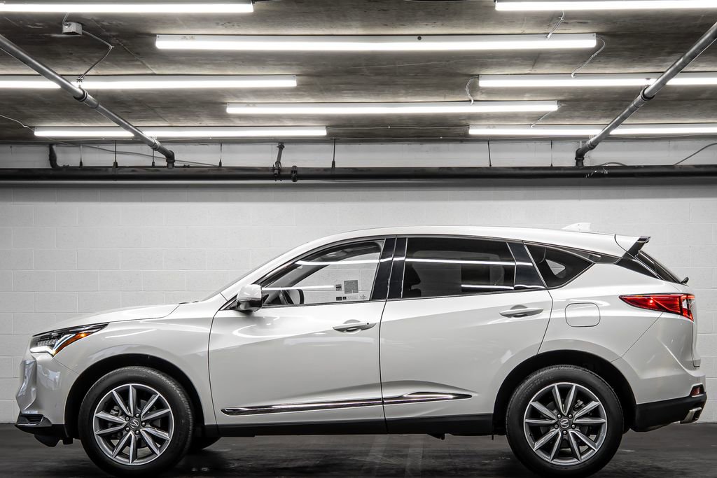 Used 2024 Acura RDX w/ Technology Package image 2