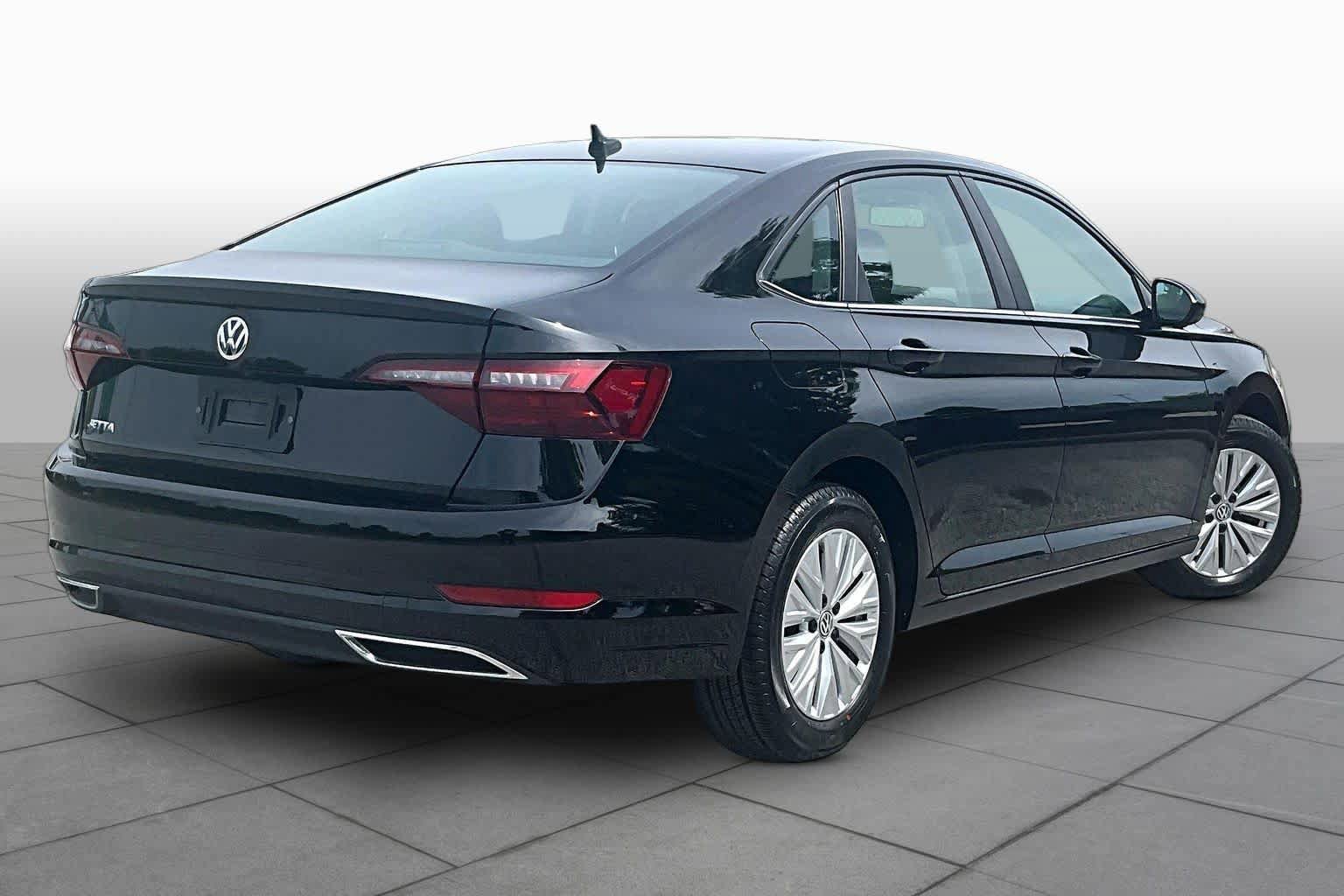 Used 2020 Volkswagen Jetta S w/ Driver Assistance Package FWD image 13