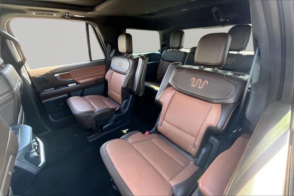 Used 2025 Ford Expedition King Ranch image 26