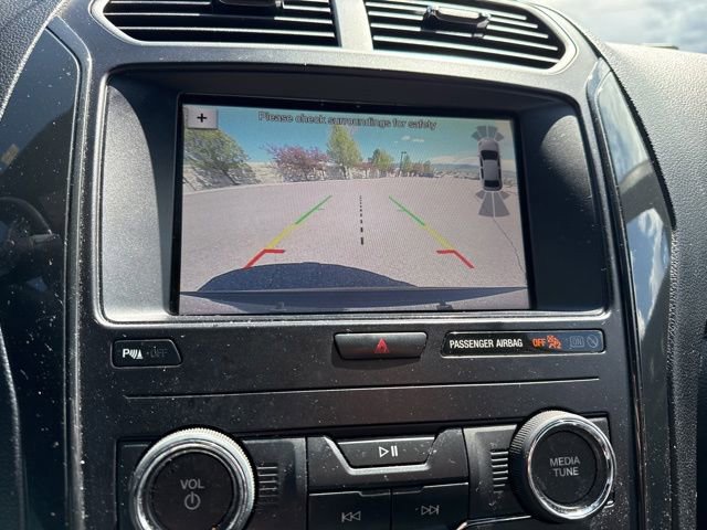 Used 2019 Ford Explorer XLT w/ Equipment Group 202A AWD/4WD image 31