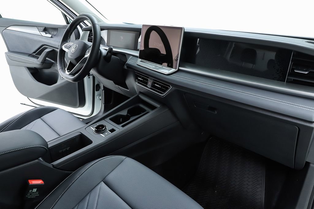 New 2026 Volkswagen Tiguan SE image 33