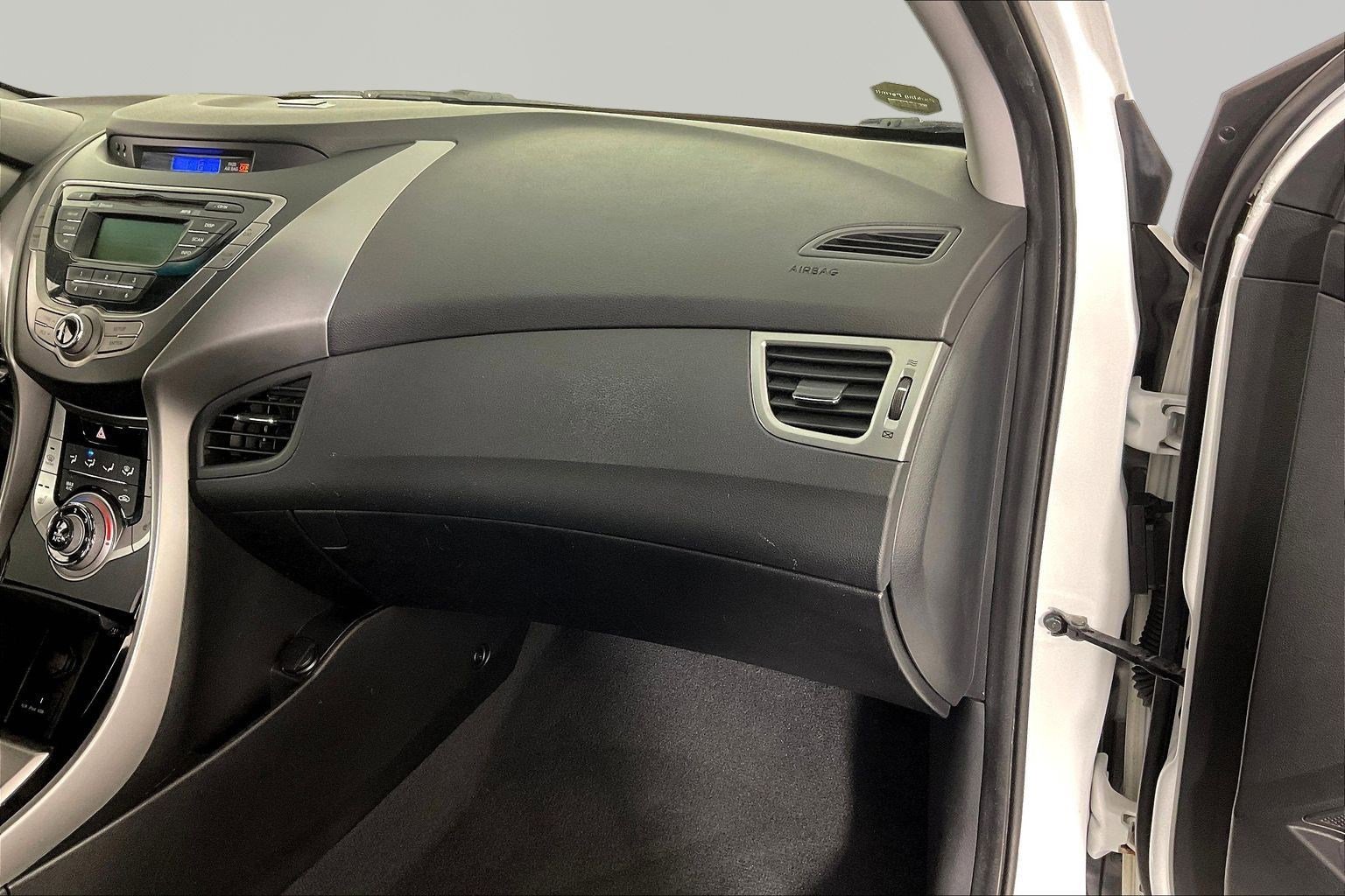 Used 2013 Hyundai Elantra Limited FWD image 24