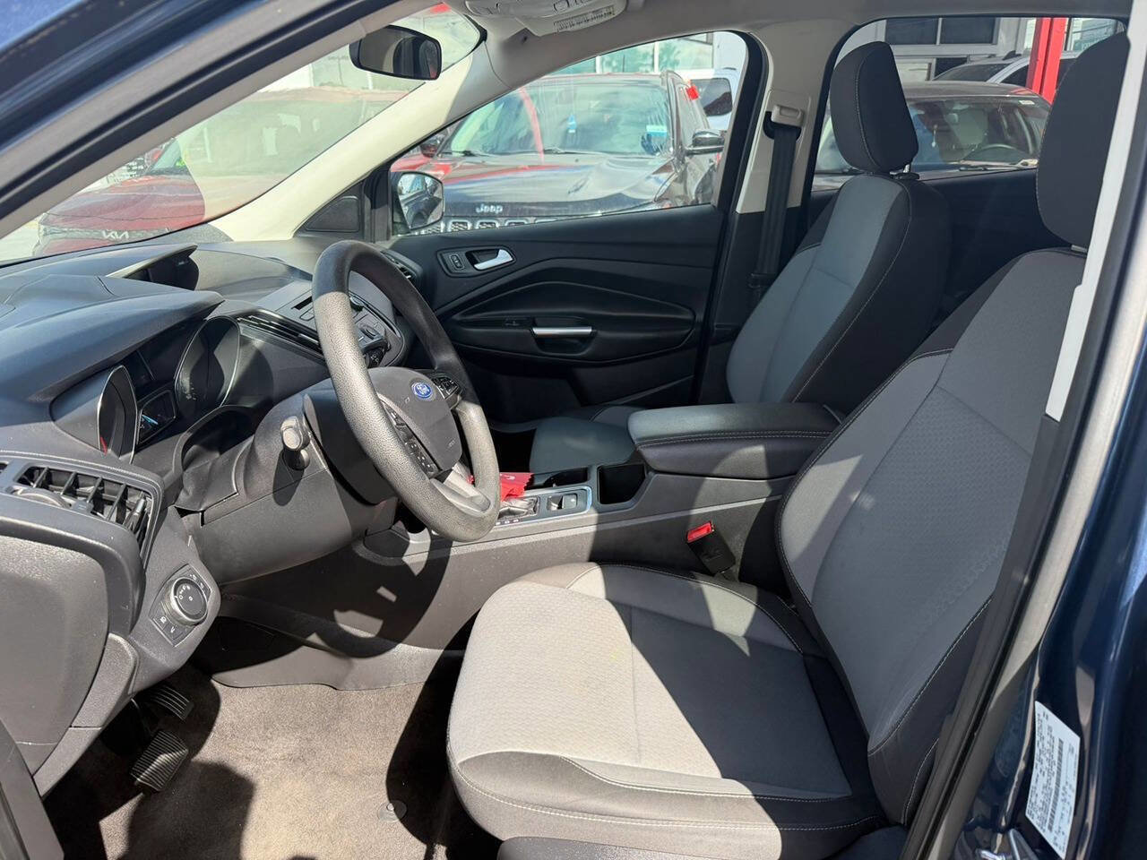 Used 2018 Ford Escape SE image 11