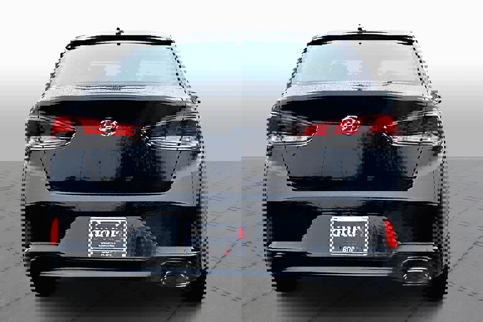 Used 2018 Hyundai Sonata SEL w/ Tech Package 02 image 5