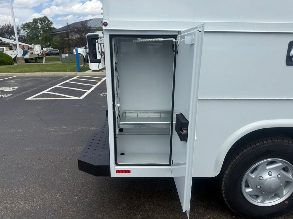 New 2026 Ford E-350 and Econoline 350 Super Duty w/ Power Equipment Group RWD image 55