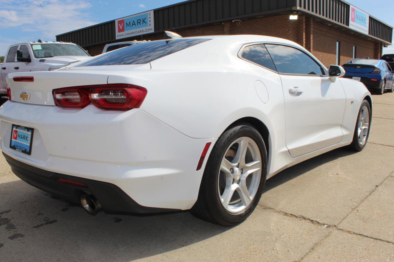 Used 2019 Chevrolet Camaro LT w/ Technology Package image 6