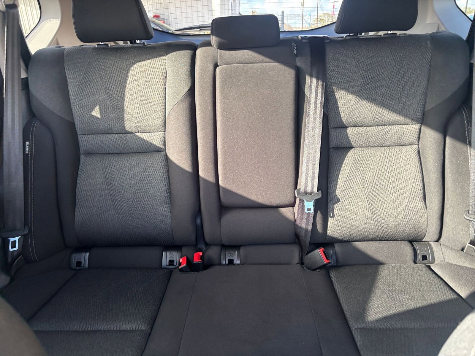 Used 2025 Nissan Rogue SV FWD image 40