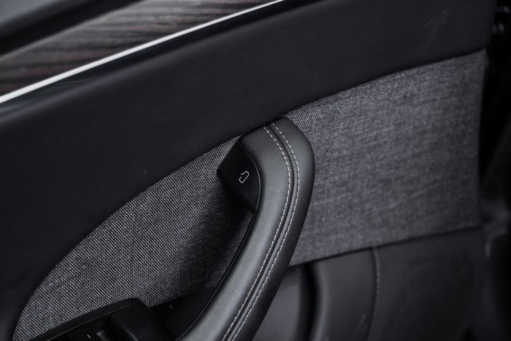 Used 2023 Tesla Model S image 33