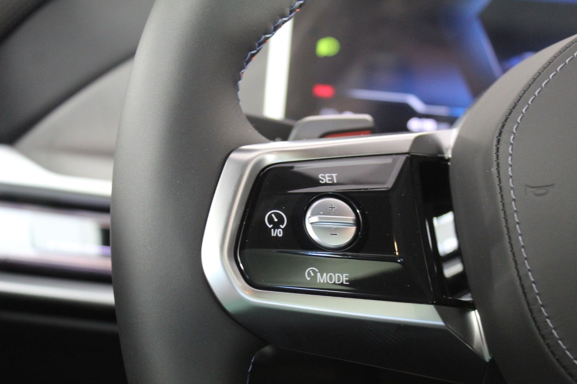 Used 2026 BMW i7 M70 w/ Premium Package image 15