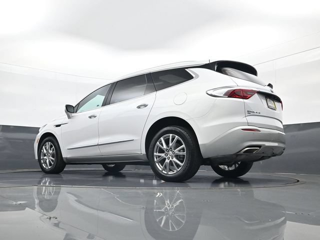Used 2023 Buick Enclave Essence w/ Experience Buick Package AWD/4WD image 28