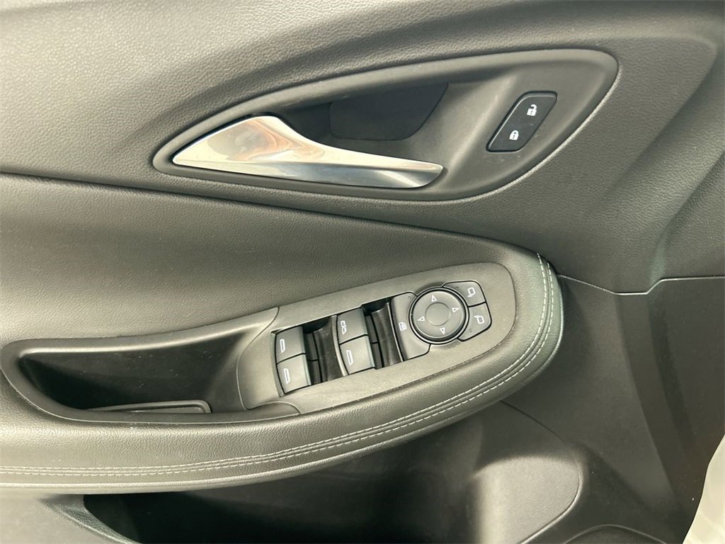 Used 2024 Buick Encore GX Preferred image 11