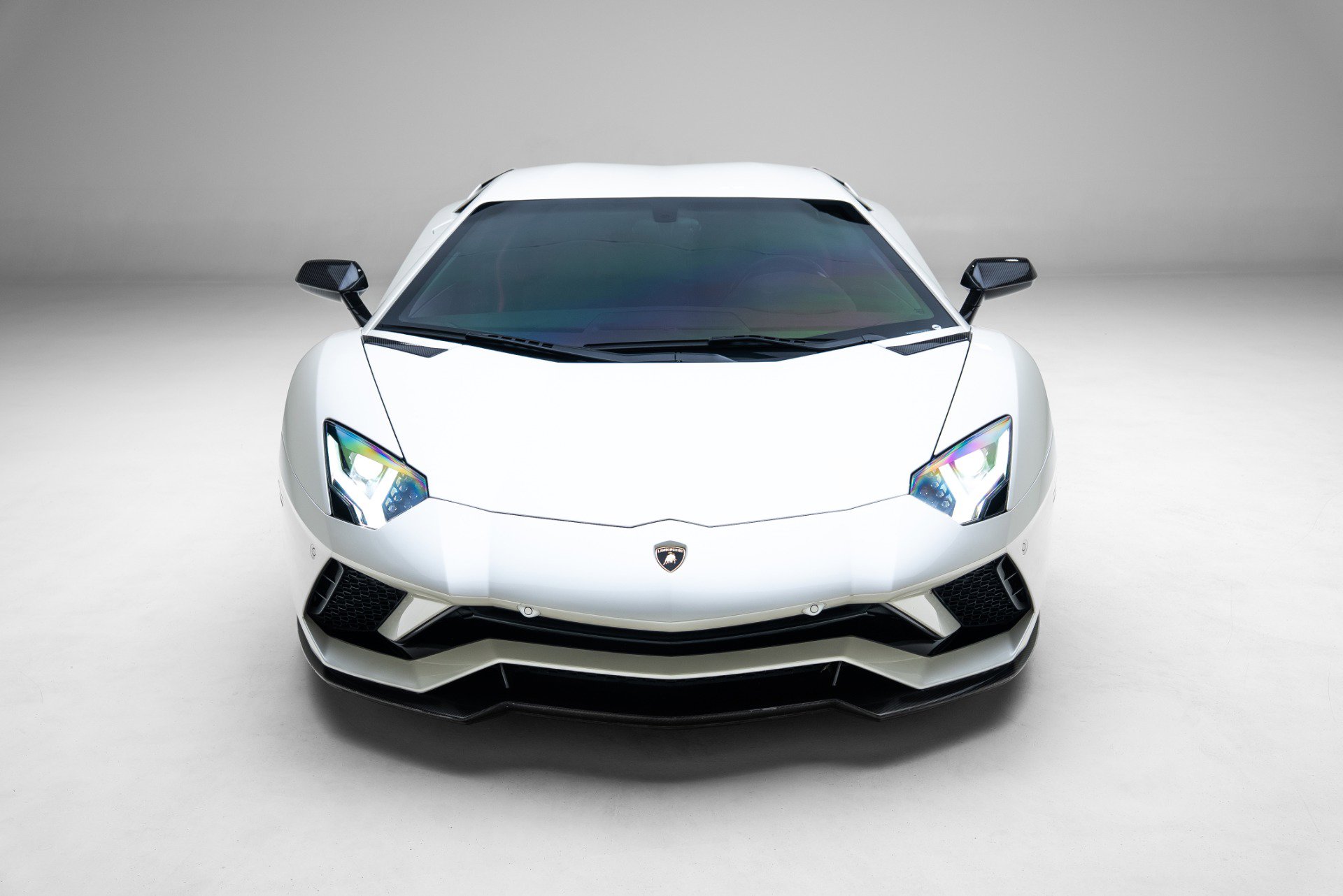 Used 2017 Lamborghini Aventador S image 3