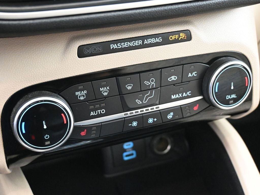 Certified 2022 Ford Escape SEL image 18