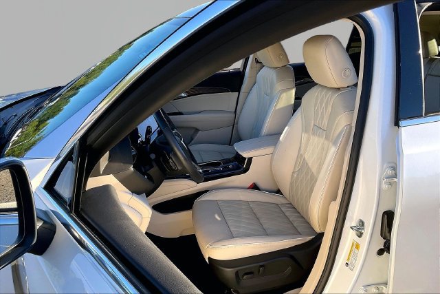 Used 2023 Buick Envision Avenir AWD/4WD image 15