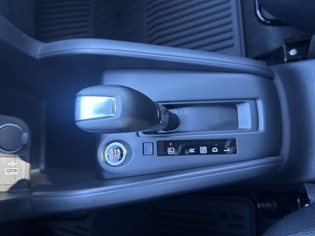 New 2025 Nissan Kicks Play S FWD image 23