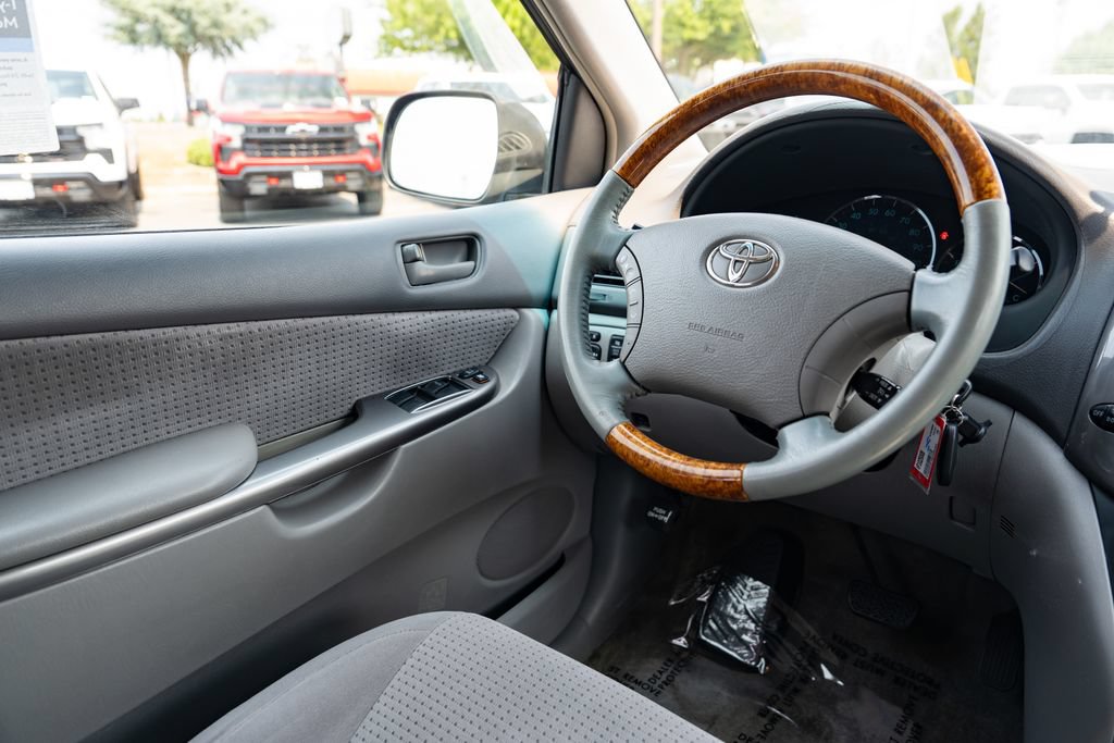 Used 2006 Toyota Sienna LE FWD image 12