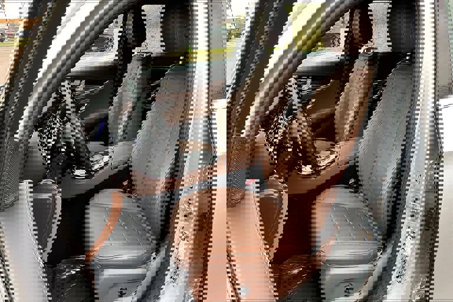 Used 2023 Mercedes-Benz E 450 4MATIC Sedan image 8