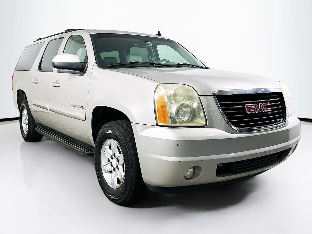 Used 2007 GMC Yukon XL SLT w/ SLT Preferred Equipment Group RWD image 2