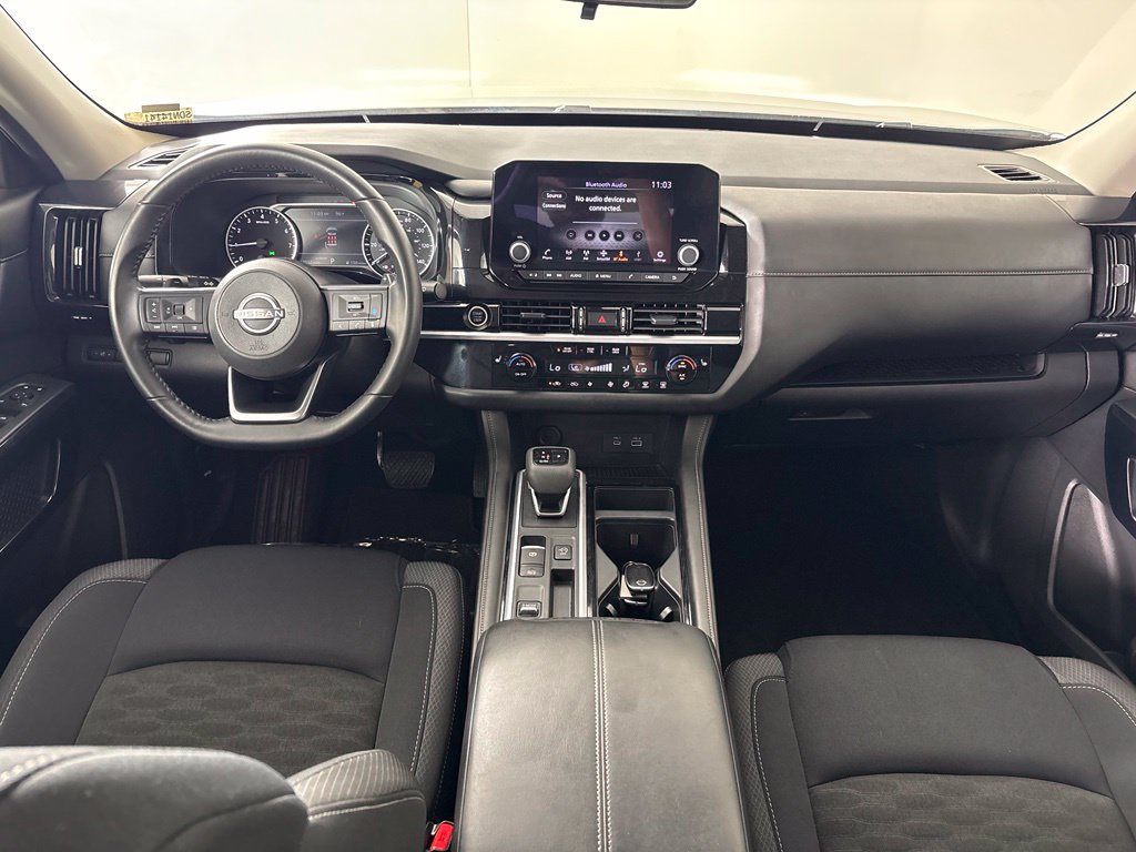 Used 2024 Nissan Pathfinder SV FWD image 41