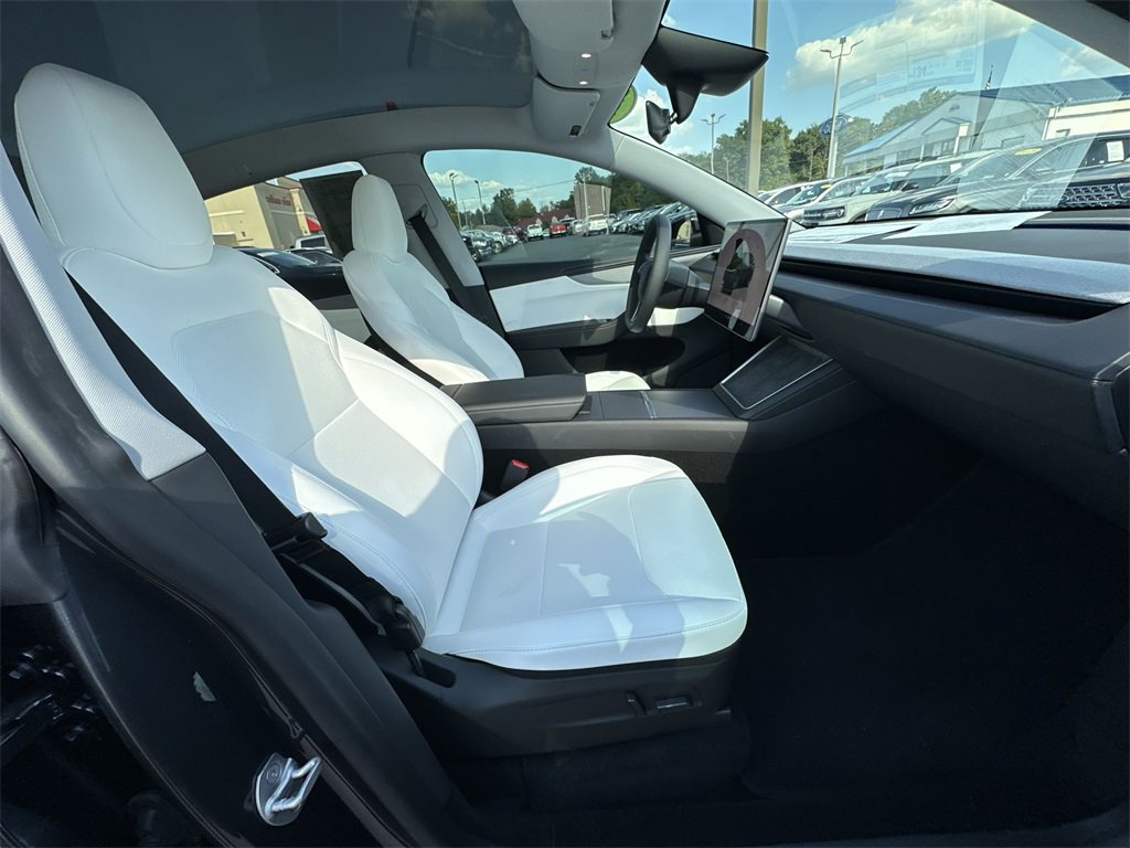 Used 2026 Tesla Model Y Long Range image 25