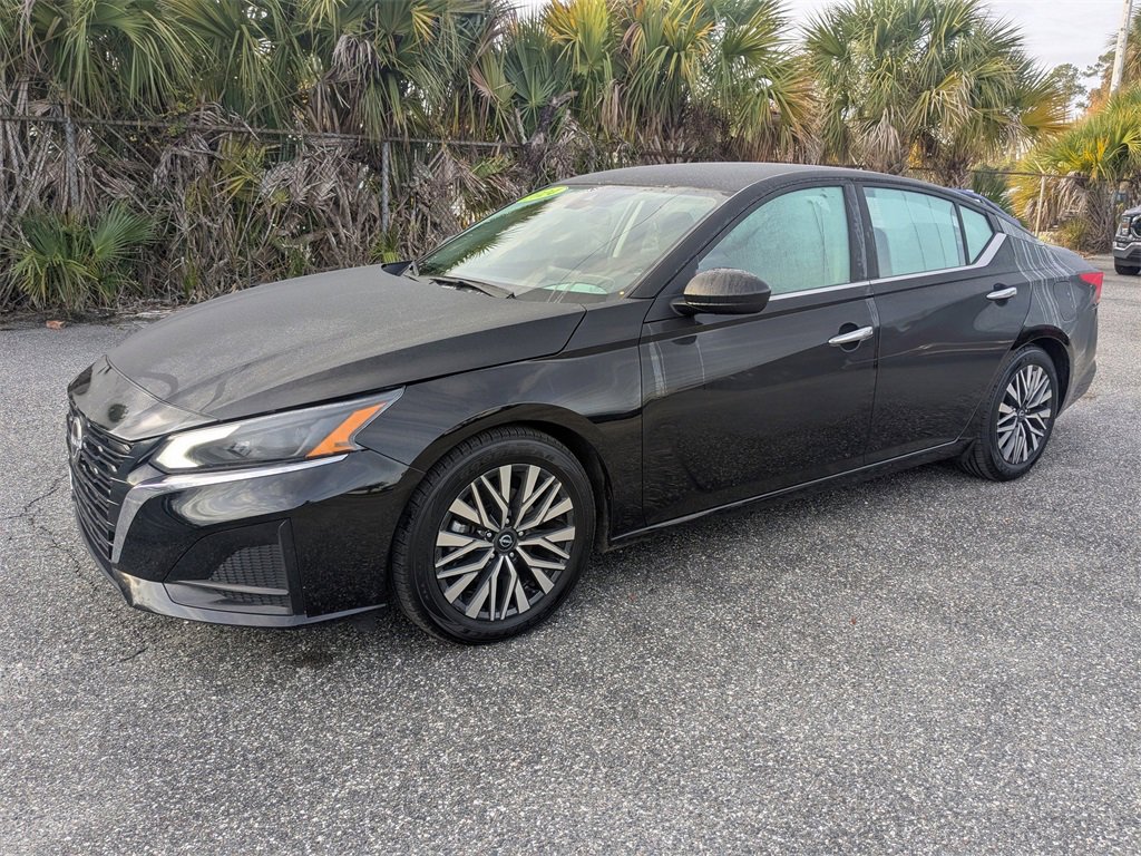Used 2024 Nissan Altima 2.5 SV image 8