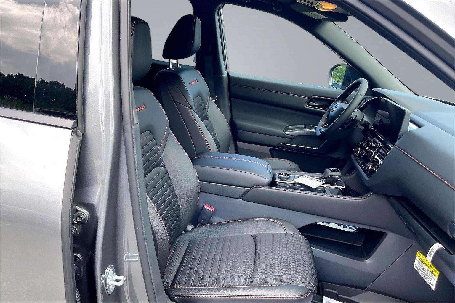 New 2026 Nissan Pathfinder Rock Creek w/ Rock Creek Premium Package AWD/4WD image 8