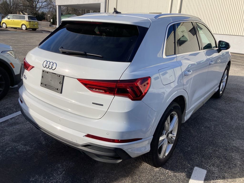 Used 2023 Audi Q3 2.0T Premium Plus w/ Premium Plus Package image 5