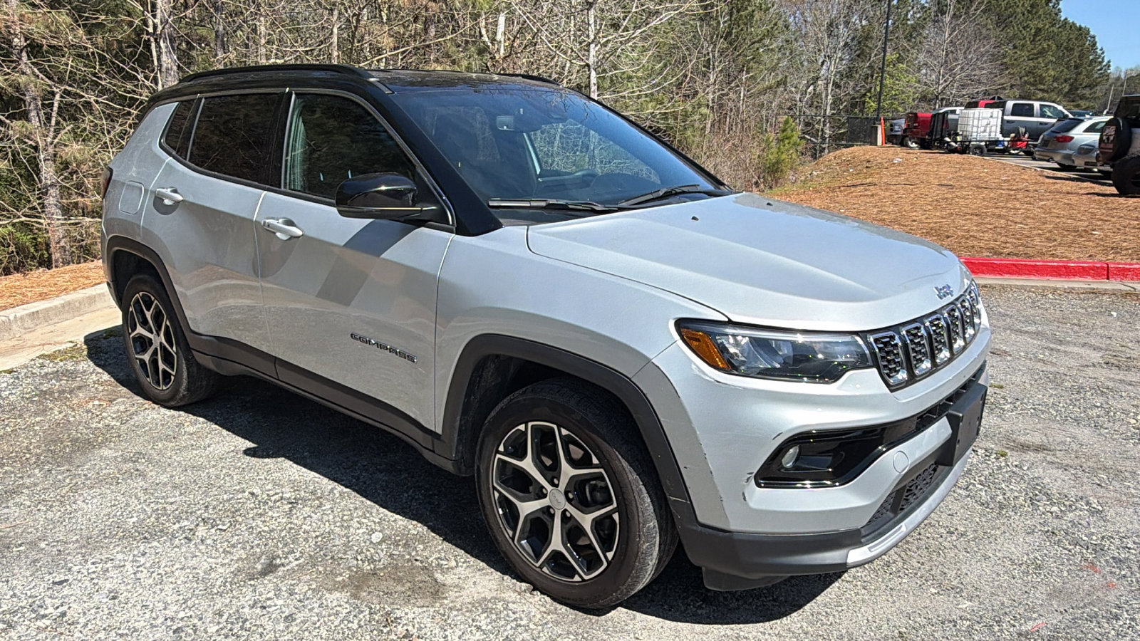 Used 2024 Jeep Compass Limited image 5