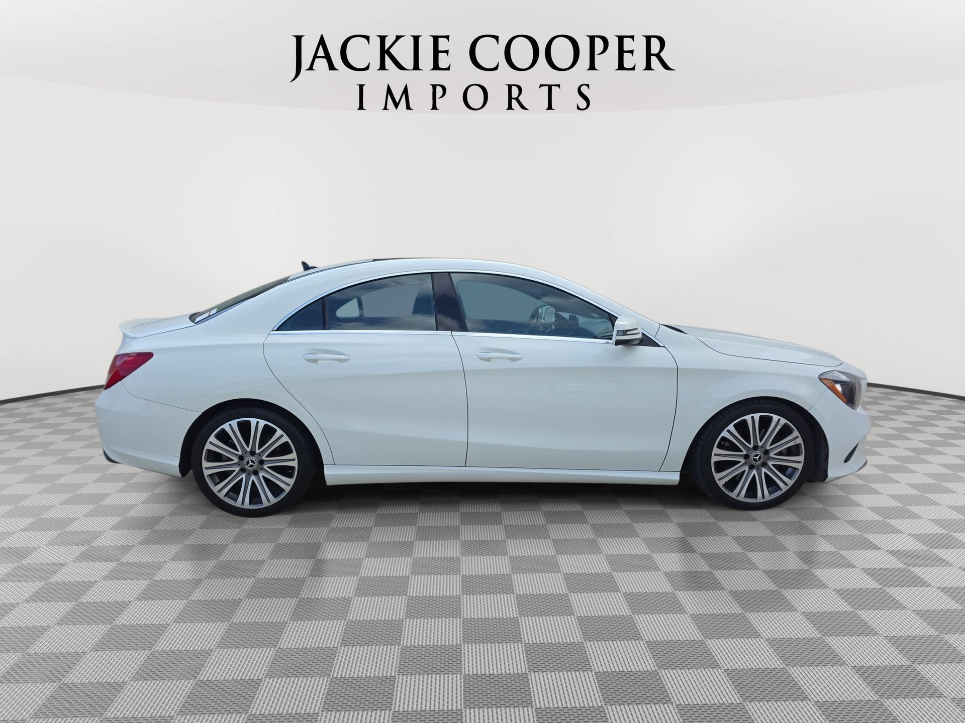 Used 2018 Mercedes-Benz CLA 250 image 4
