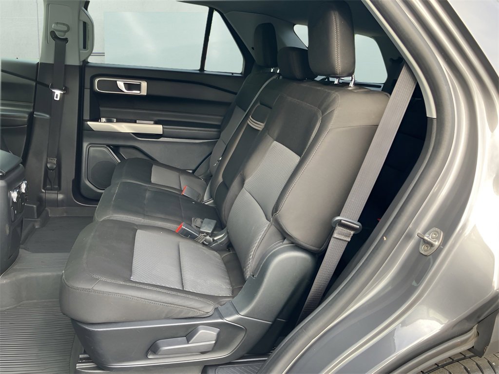 Used 2022 Ford Explorer XLT image 31