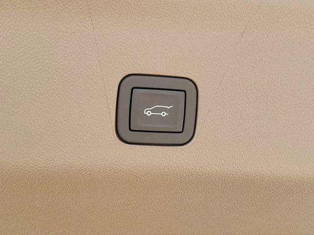 New 2026 GMC Yukon Denali w/ Denali Reserve Package image 10