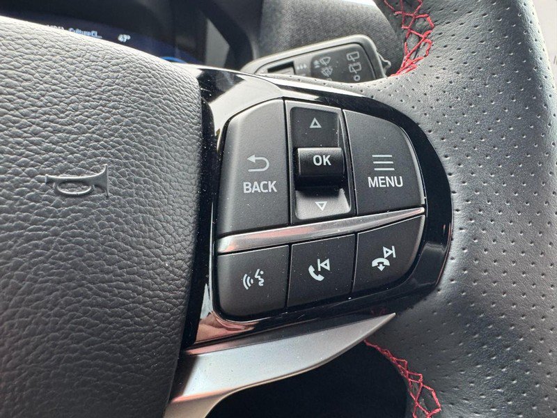 Used 2025 Ford Explorer ST RWD image 17
