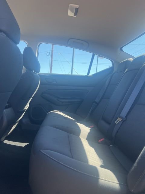 Used 2024 Nissan Altima 2.5 SV FWD image 27