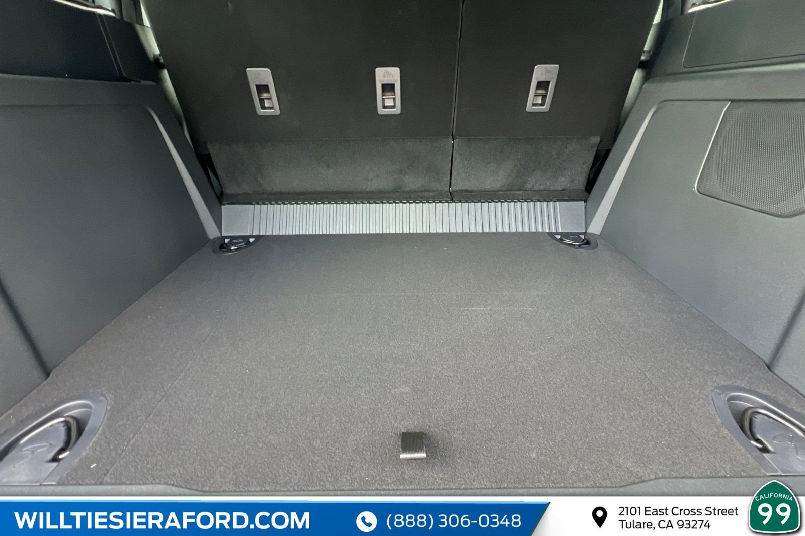 New 2026 Ford Bronco Badlands image 16